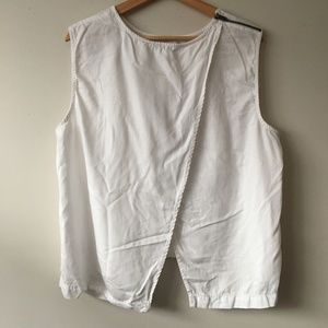 ✨3 for $25✨ Open back tank top (like new)